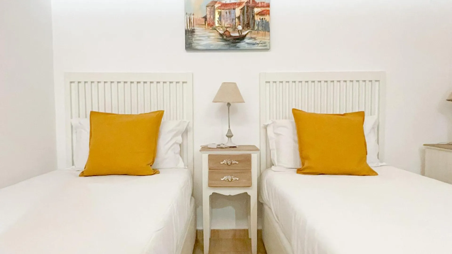 Aragon Sagrada Familia Apartment Barcelona