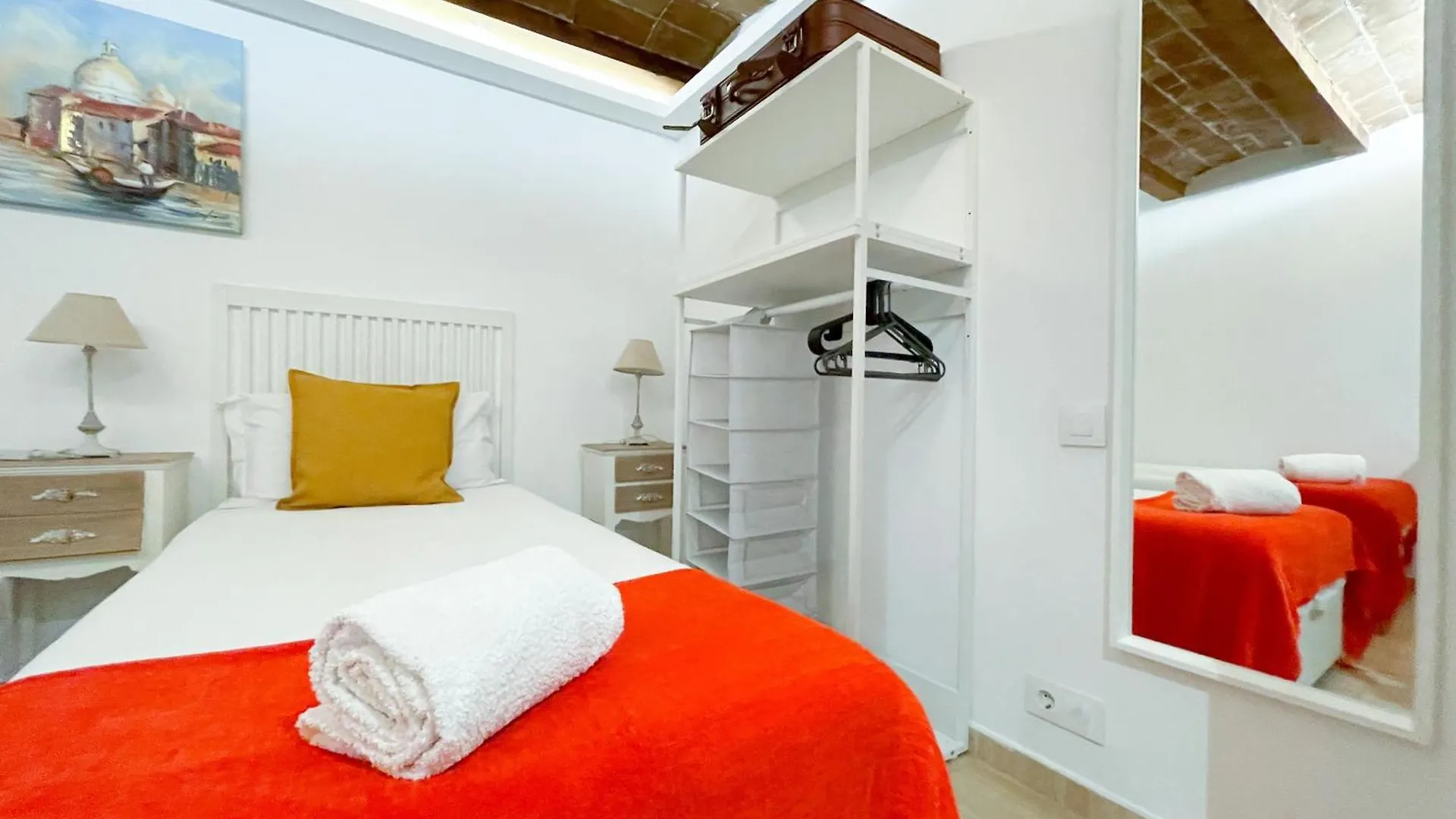 Aragon Sagrada Familia Apartment Barcelona